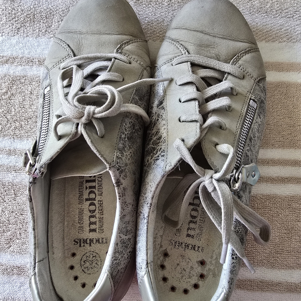 Preloved Stylish Gray Women's Shoes